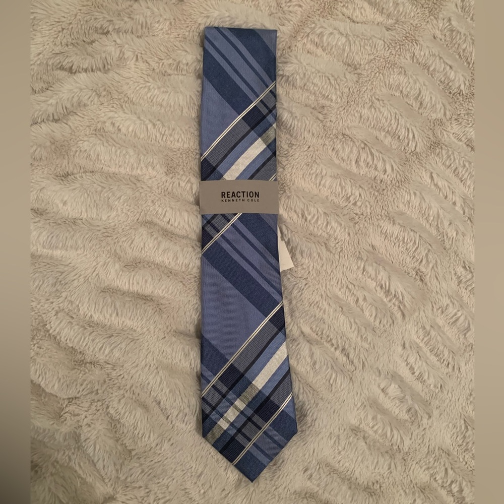 Kenneth Cole blue plaid tie, brand new